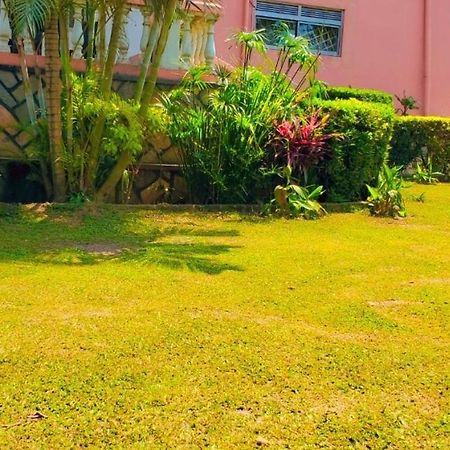 La Feve Beach Bed And Breakfast Entebbe Buitenkant foto