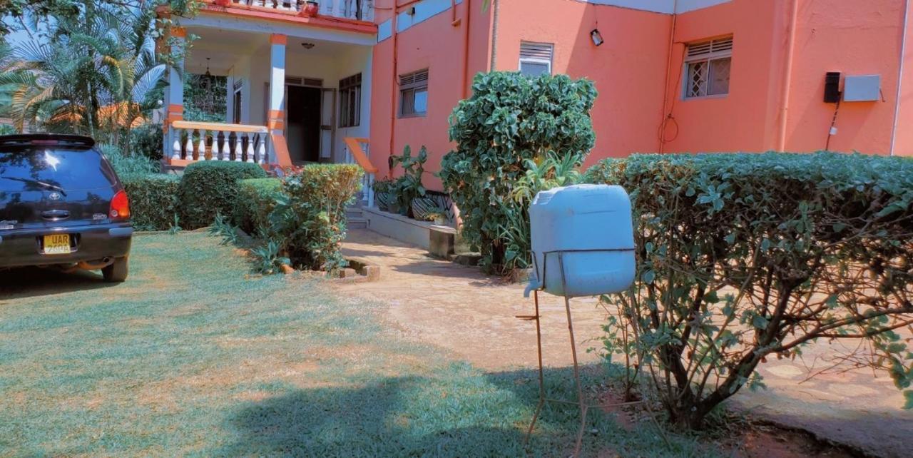La Feve Beach Bed And Breakfast Entebbe Buitenkant foto