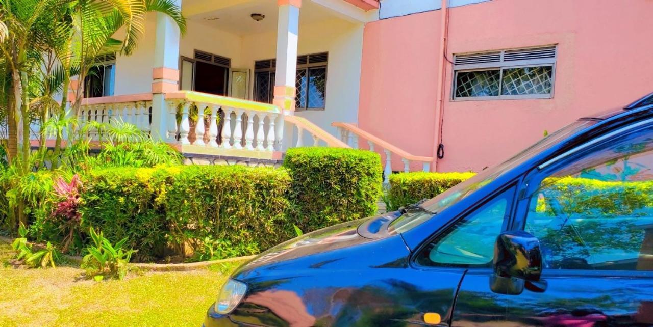 La Feve Beach Bed And Breakfast Entebbe Buitenkant foto